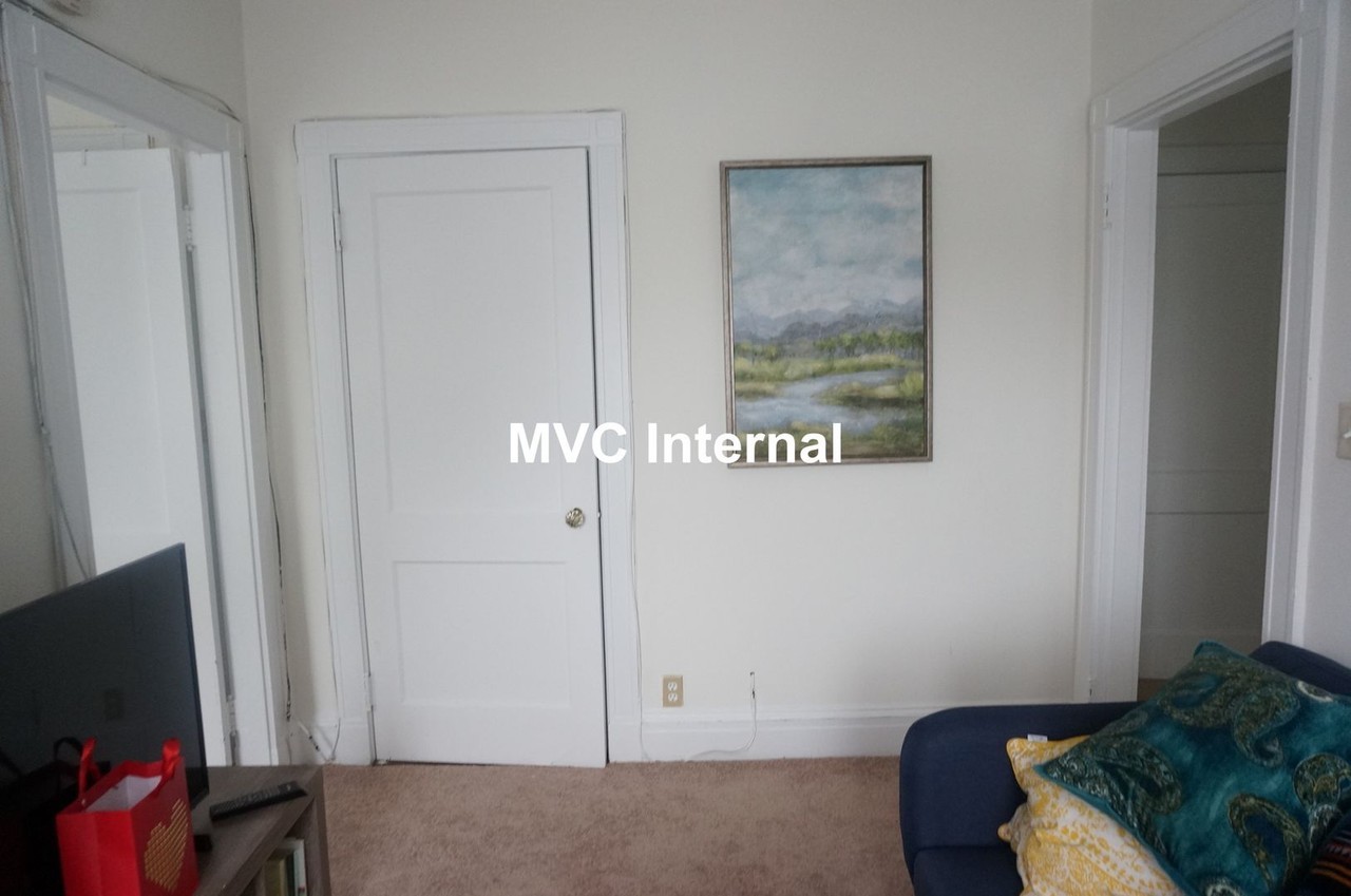 32 Park Vale Ave - Photo 6 of 15