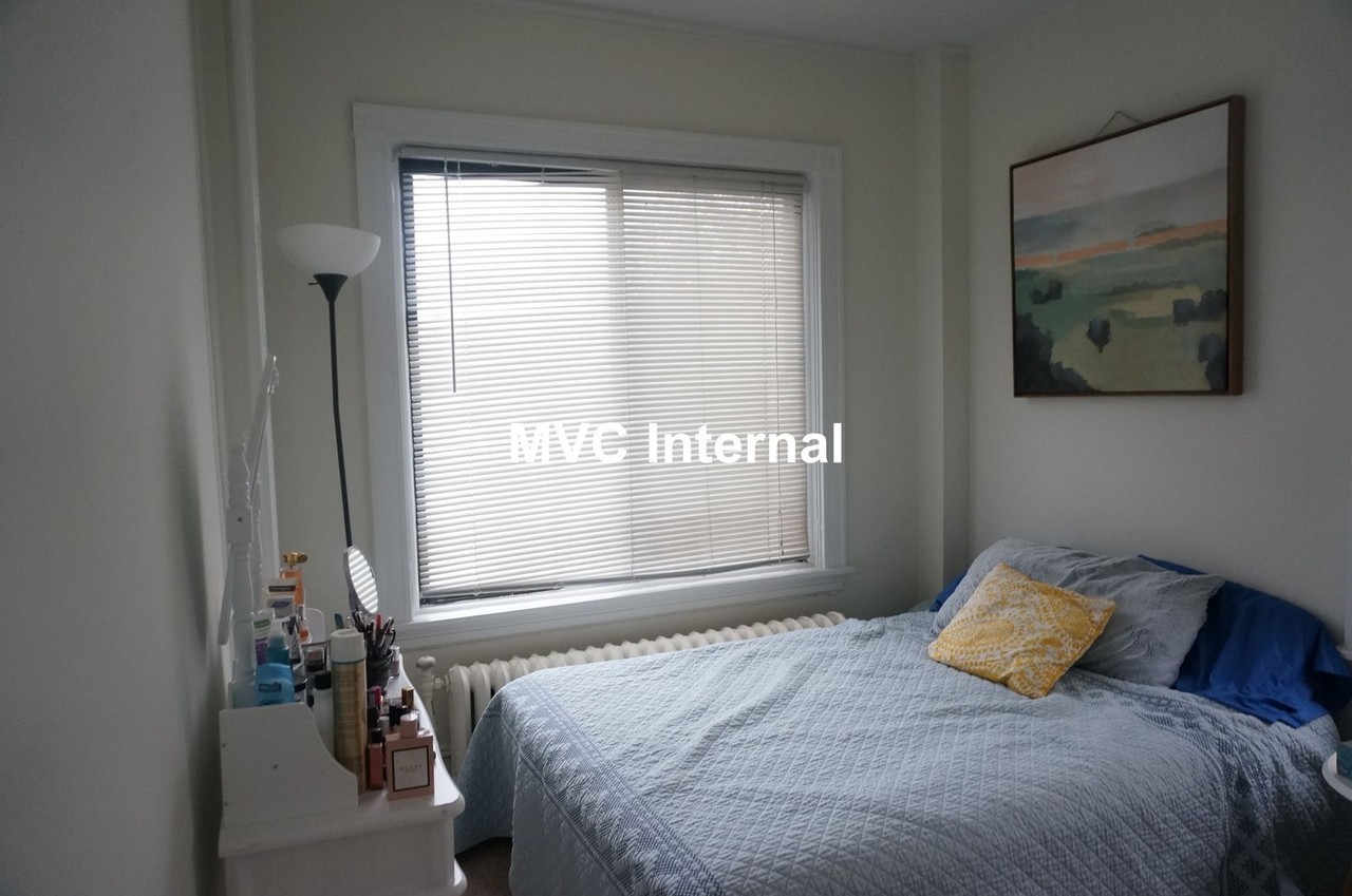 32 Park Vale Ave - Photo 7 of 15