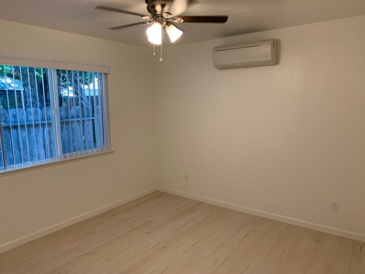 3470 Santos Ct - Photo 3 of 13