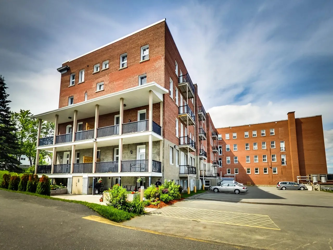 367 Sutherland Way - 510 #510 - Photo 2 of 8