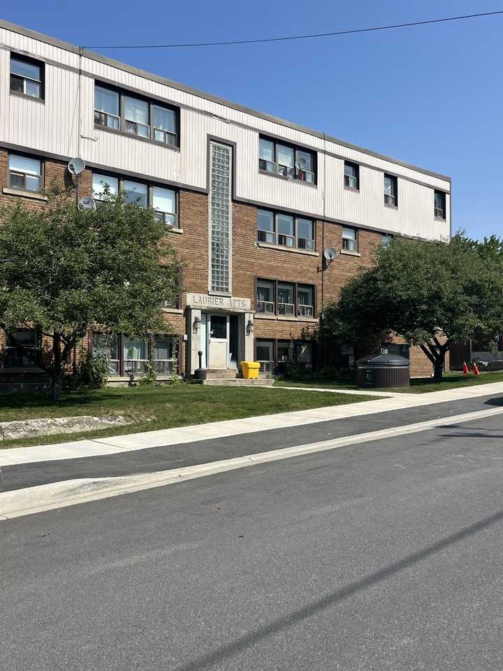 372 13-372 Wellington Heights #13