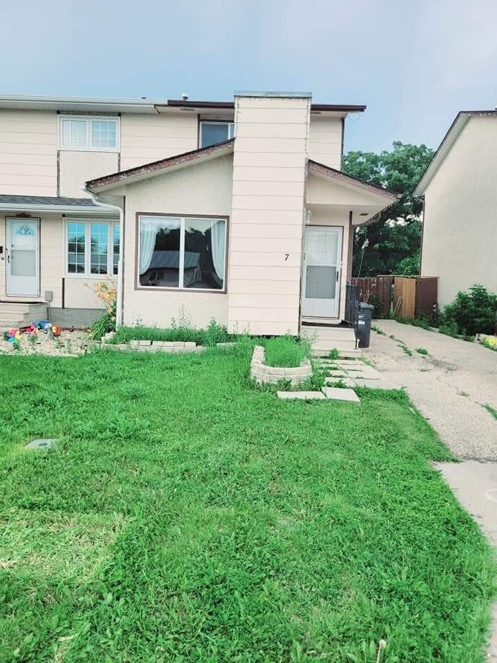 7 Richfield Ave #1 - Photo 2 of 12