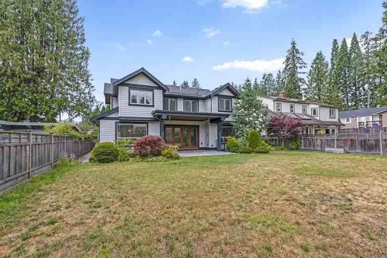 4372 Carolyn Dr - Photo 3 of 30