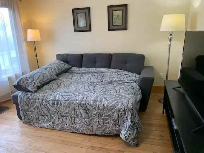 696 Carnegie Ave - Photo 2 of 14