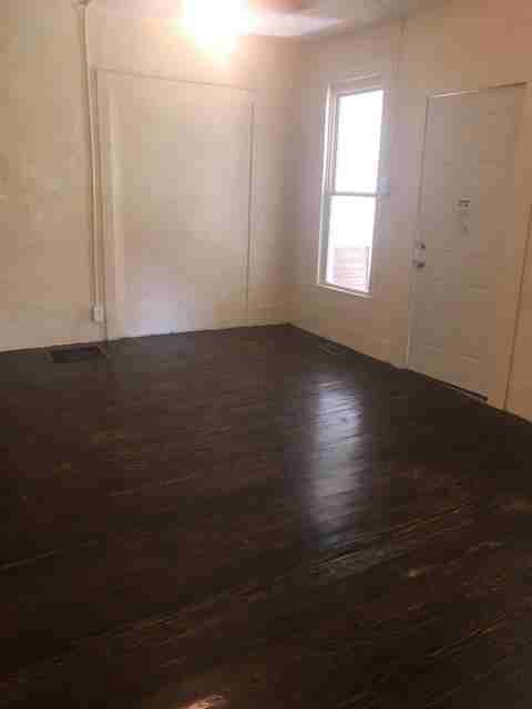 619 W Jefferson St - Photo 3 of 8