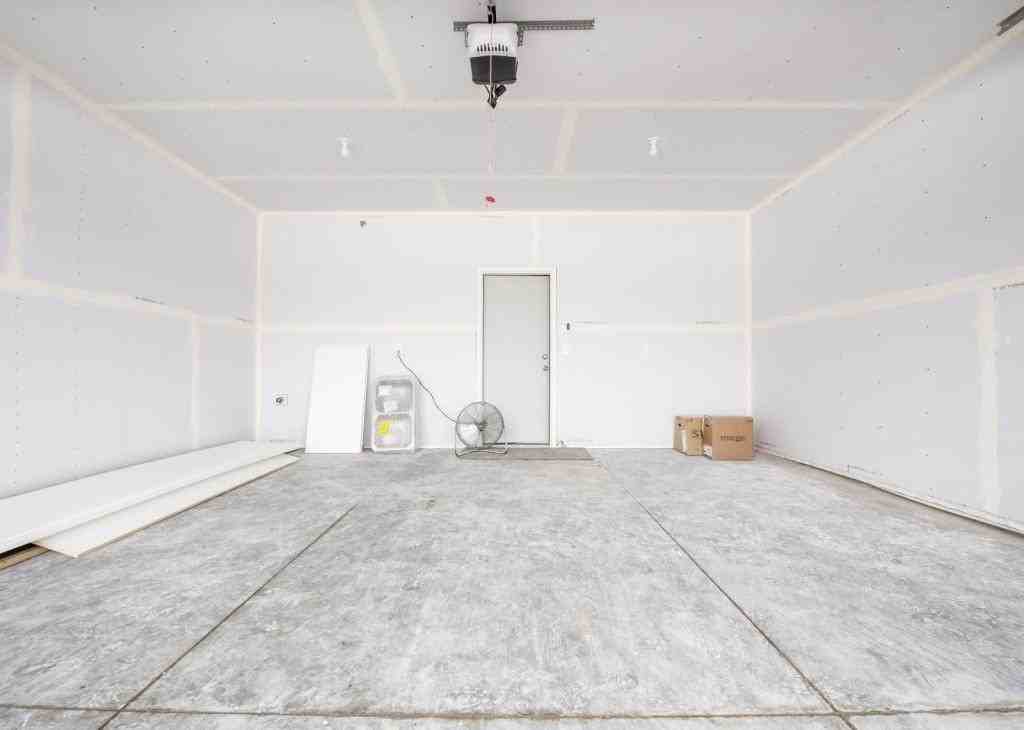 11553 37th Ave Se - Photo 2 of 15