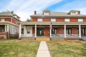 featured image of 804 Oak Hill Ave #A