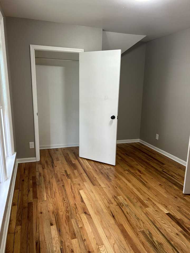 623 S 3rd St #2 - Photo 4 of 17