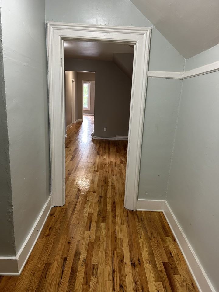 623 S 3rd St #2 - Photo 7 of 17