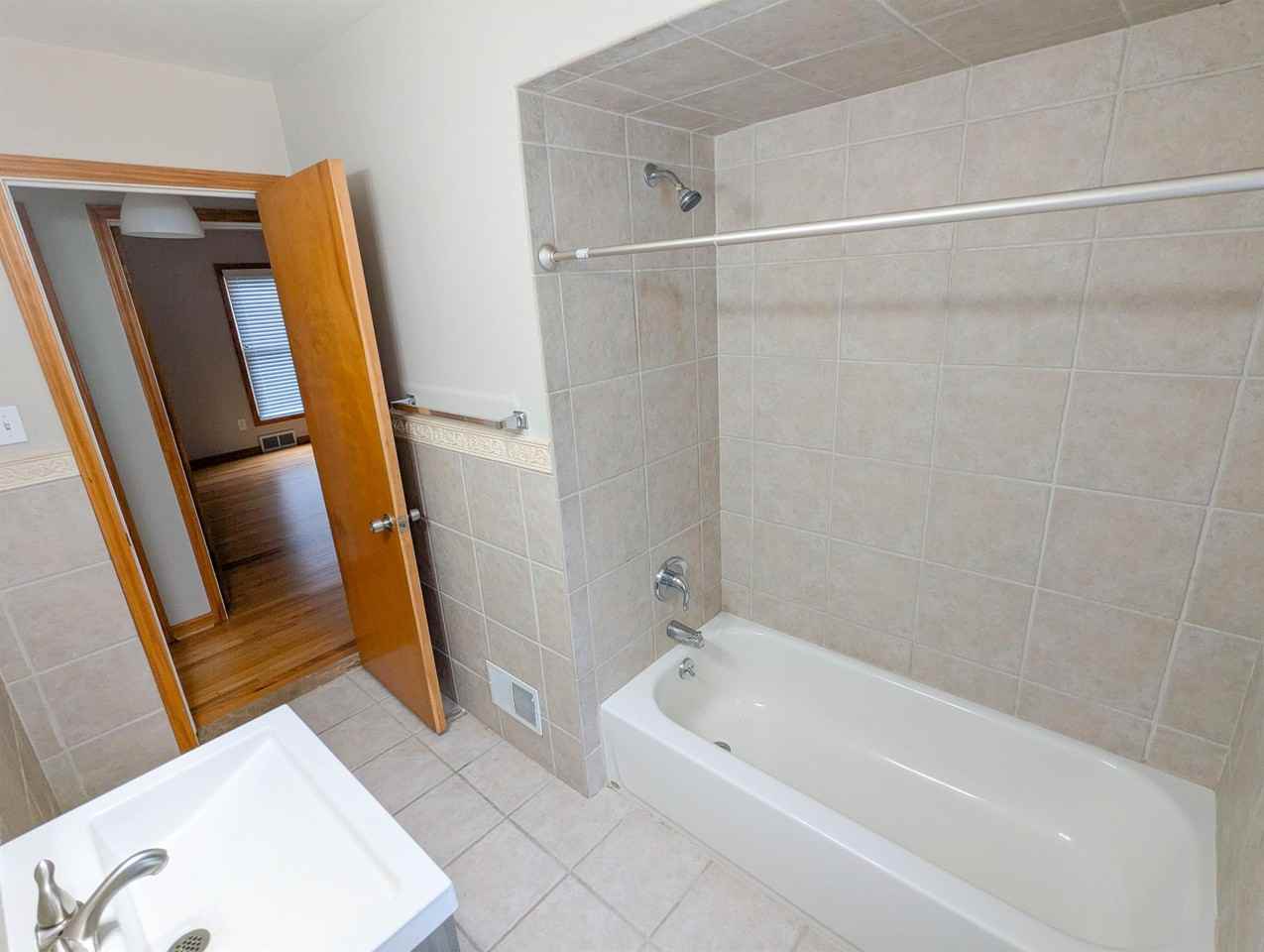 9191 Tecumseh - Photo 2 of 29