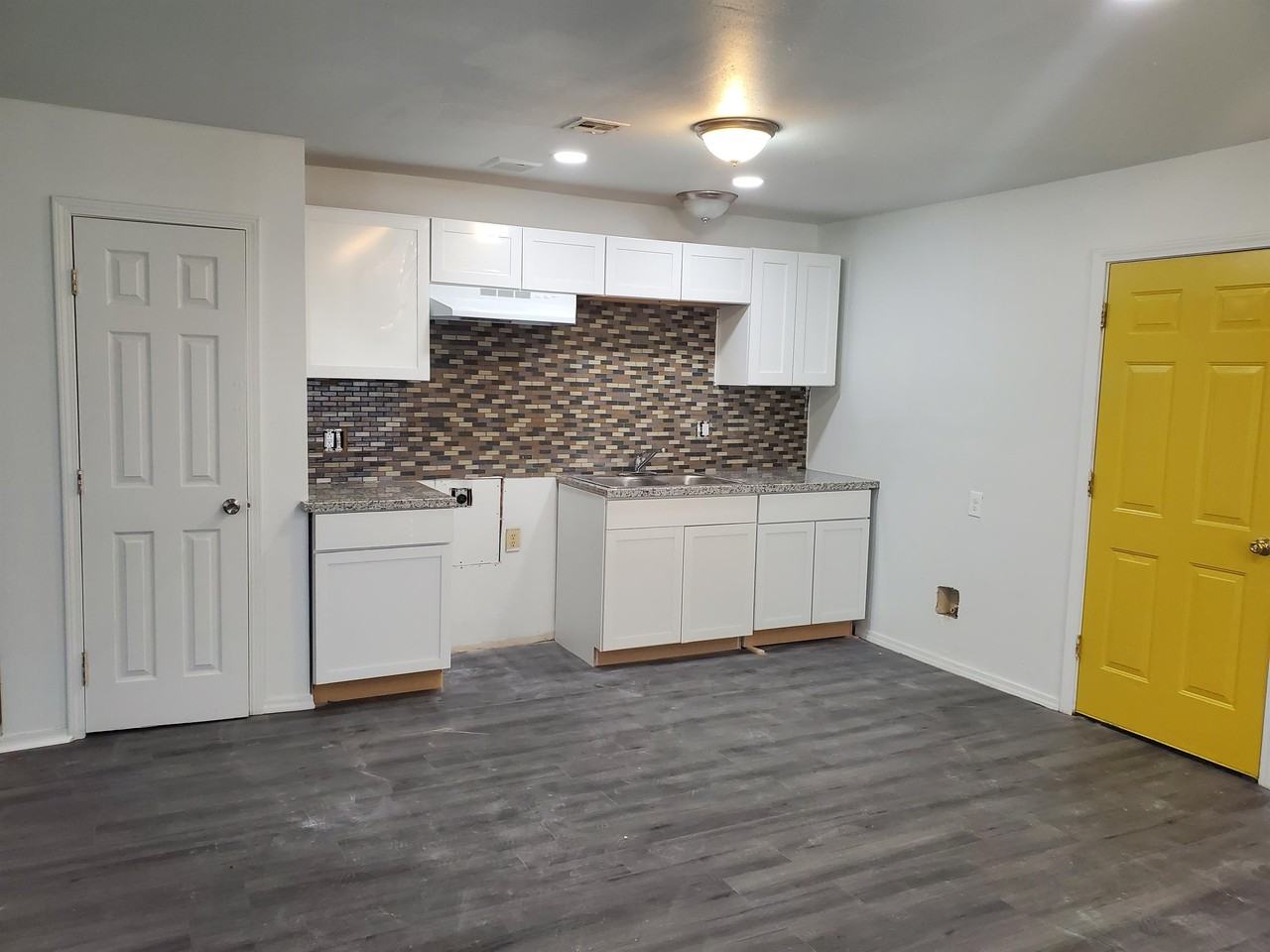 5928 Campus Blvd - Photo 3 of 10