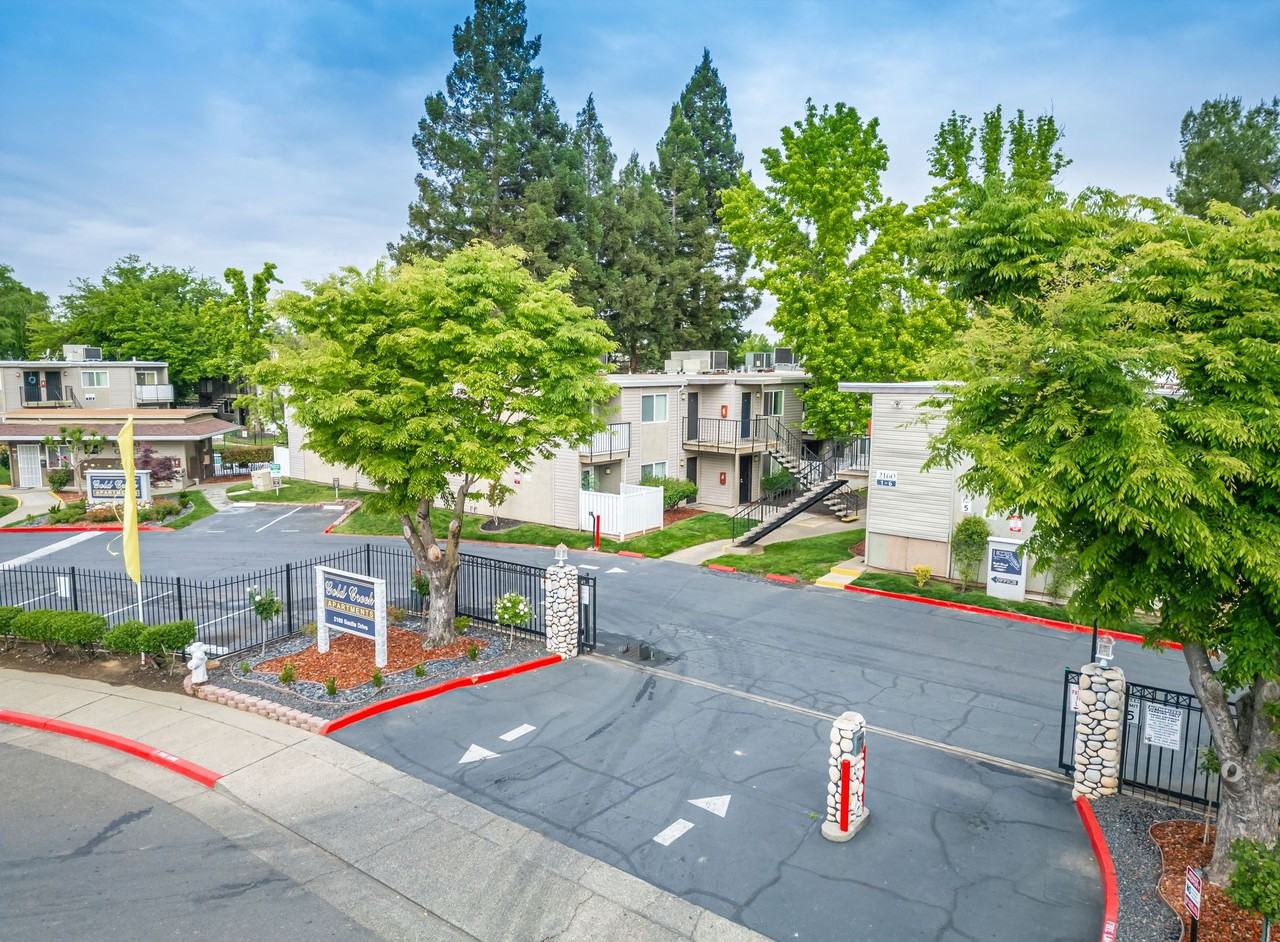 Gold Creek Apartments - Photo 4 of 50