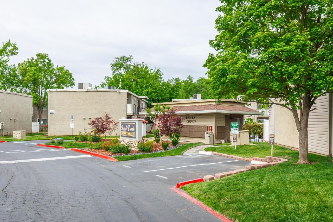 Gold Creek Apartments - Photo 5 of 50