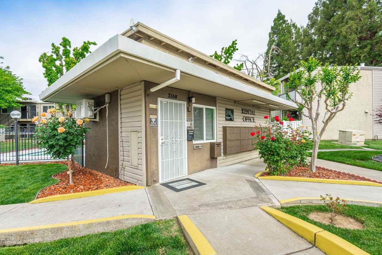 Gold Creek Apartments - Photo 6 of 50