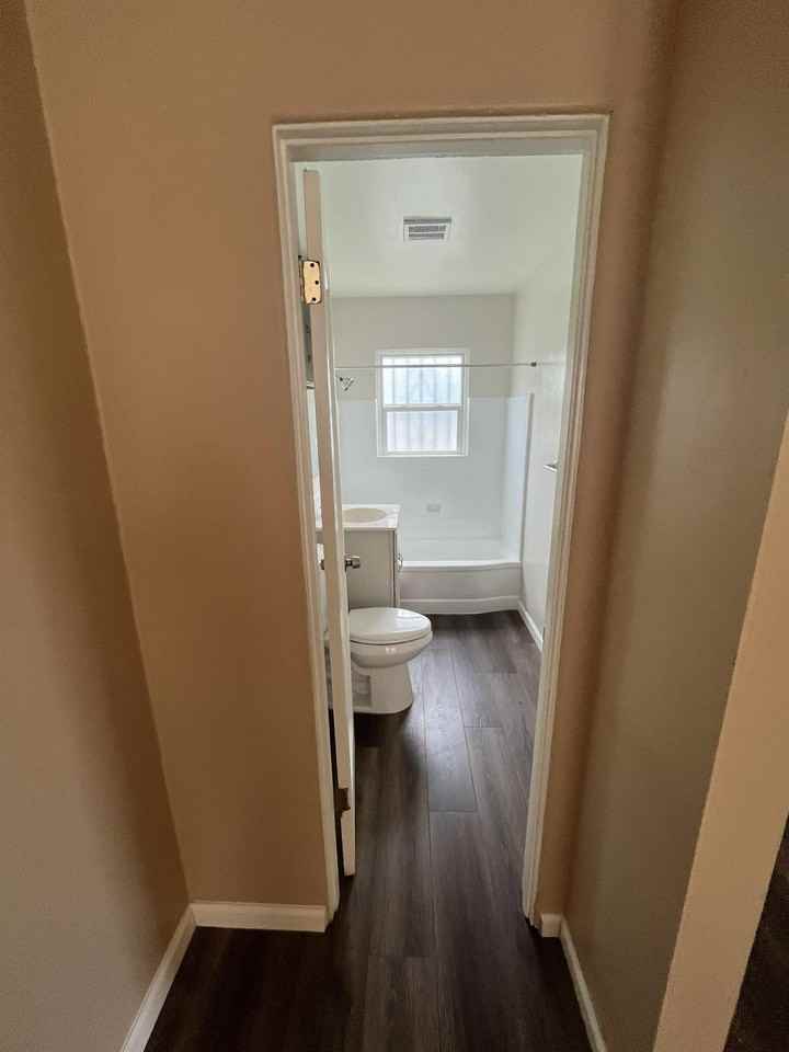 2958 L St - Photo 2 of 7