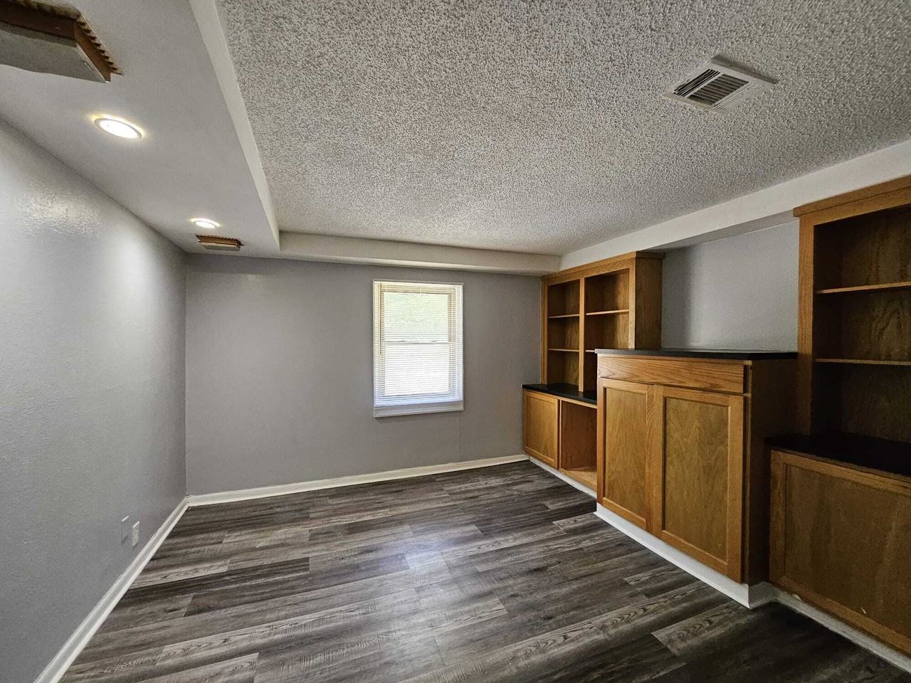 270 Tampa Dr #1 - Photo 4 of 8