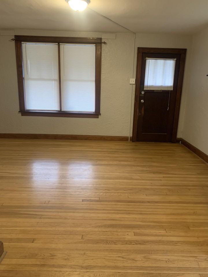 3442 Greenwood Blvd - Photo 3 of 26