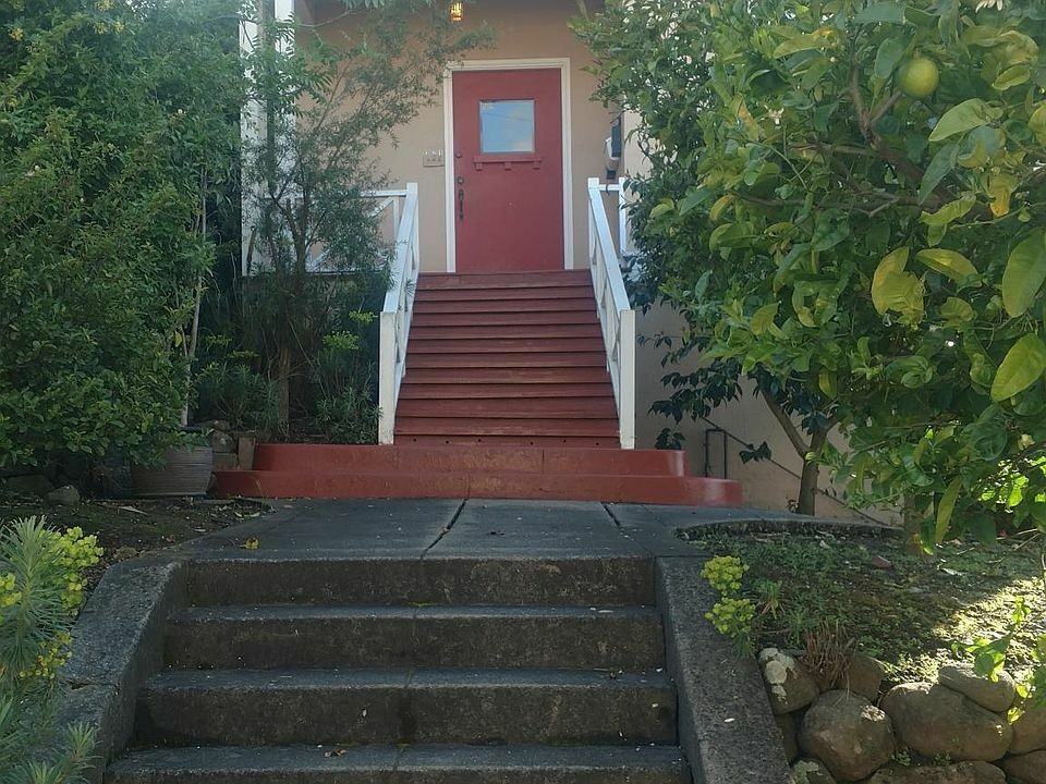 491 Fairbanks Ave #2 - Photo 6 of 6