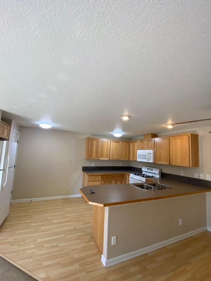 1114 Wacomac St - Photo 2 of 8