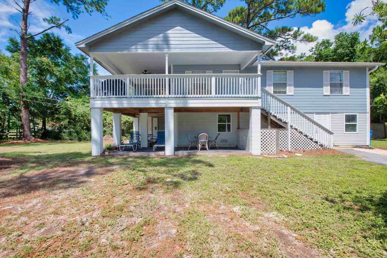 5230 Soundside Dr - Photo 3 of 32