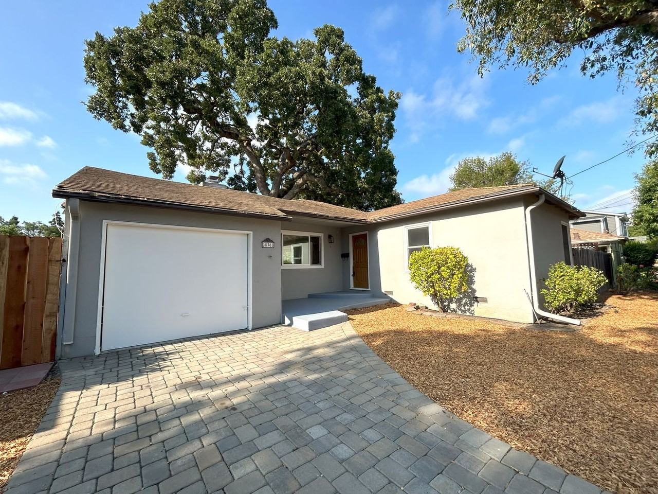 836 14th Ave - Photo 2 of 34