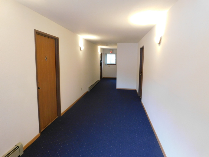 Plover Apartments - Photo 4 of 34