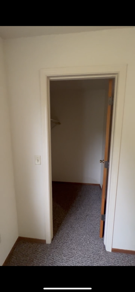 740 BayPark - Photo 6 of 16