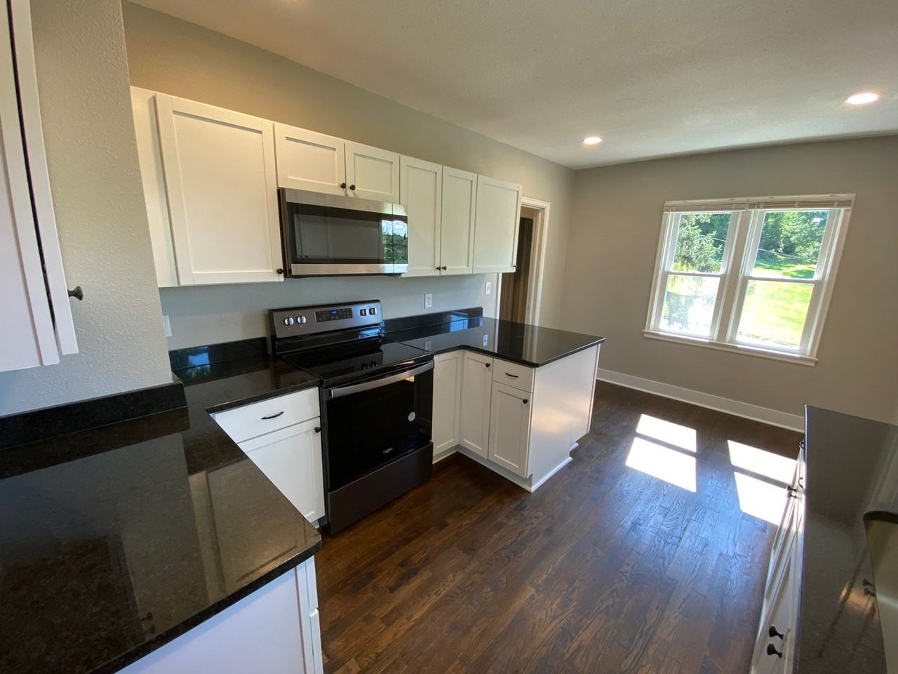 4135 N 44th St - Photo 6 of 21