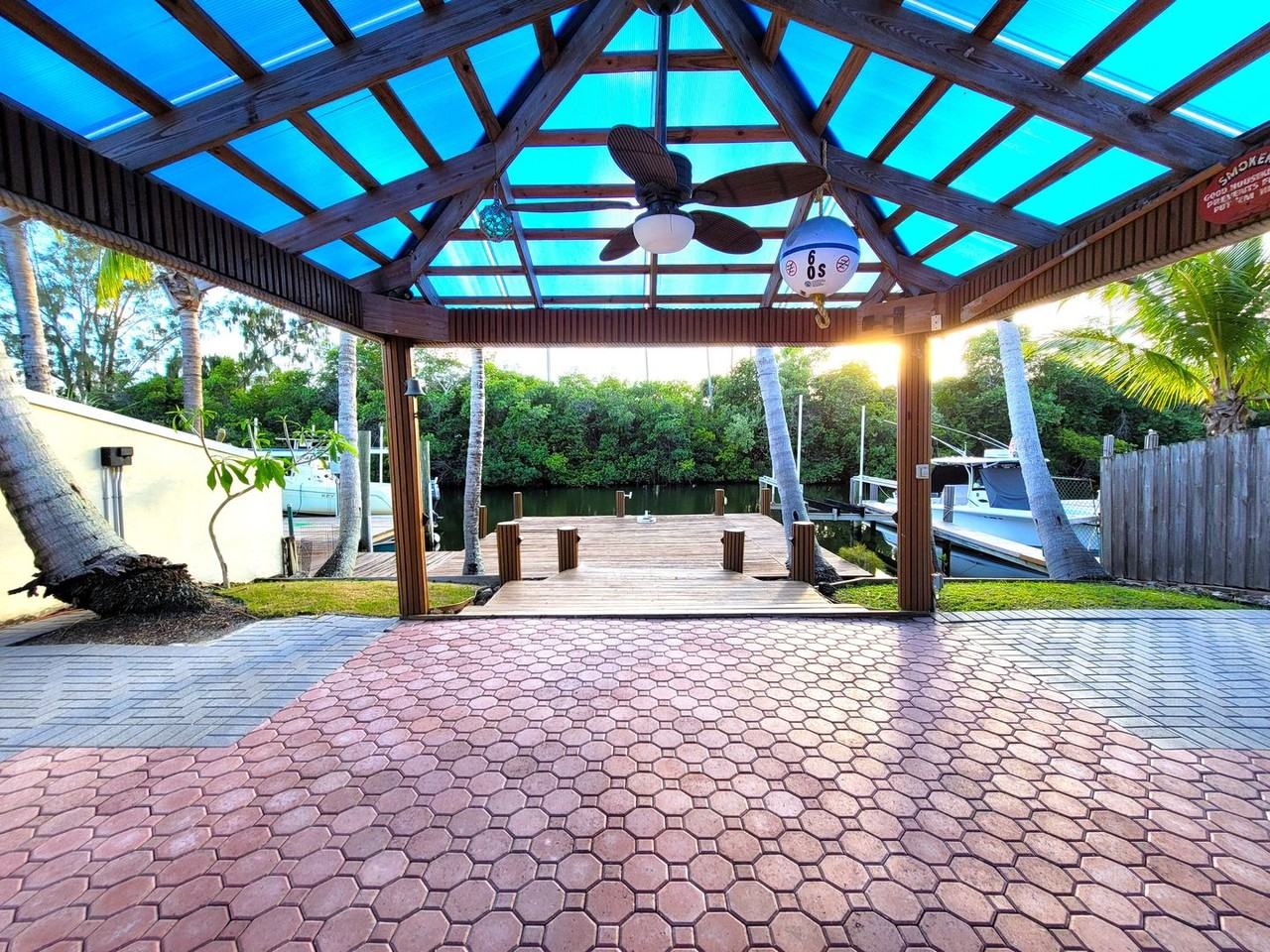 1903 Robalo Dr - Photo 2 of 14