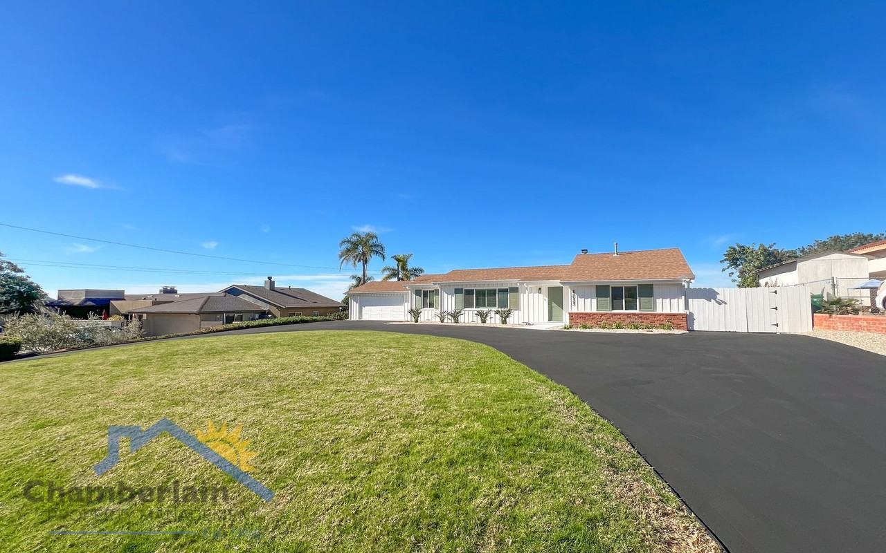 4033 Skyline Rd - Photo 4 of 35