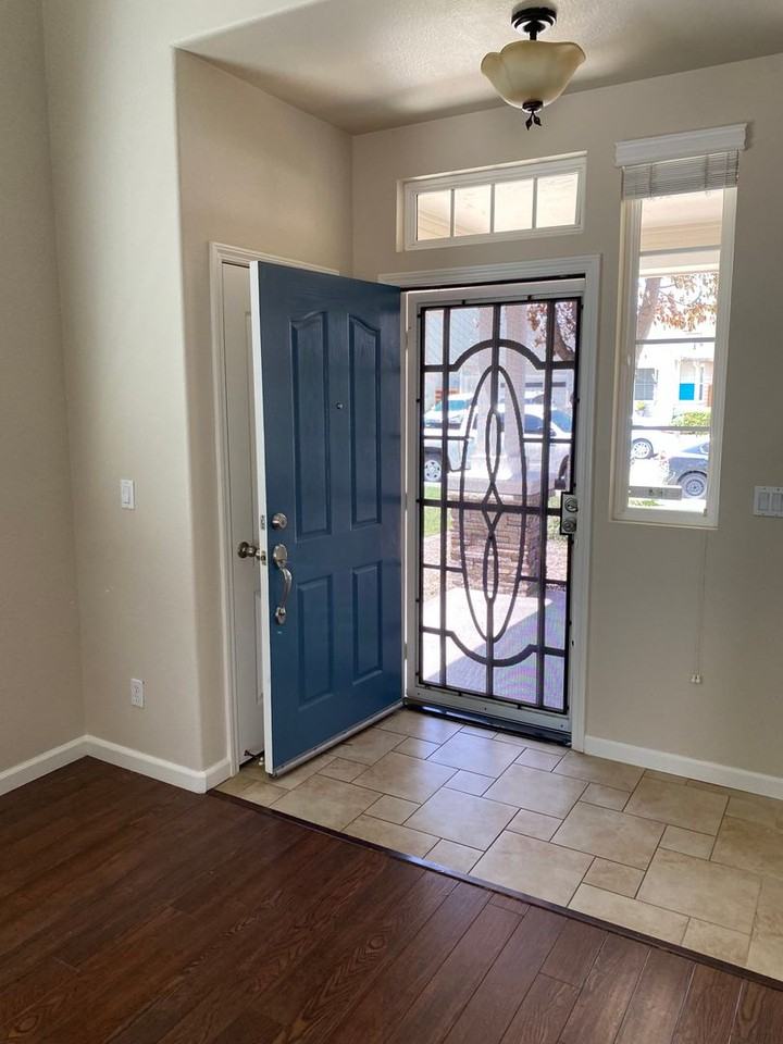 5106 Rowe Dr - Photo 2 of 14