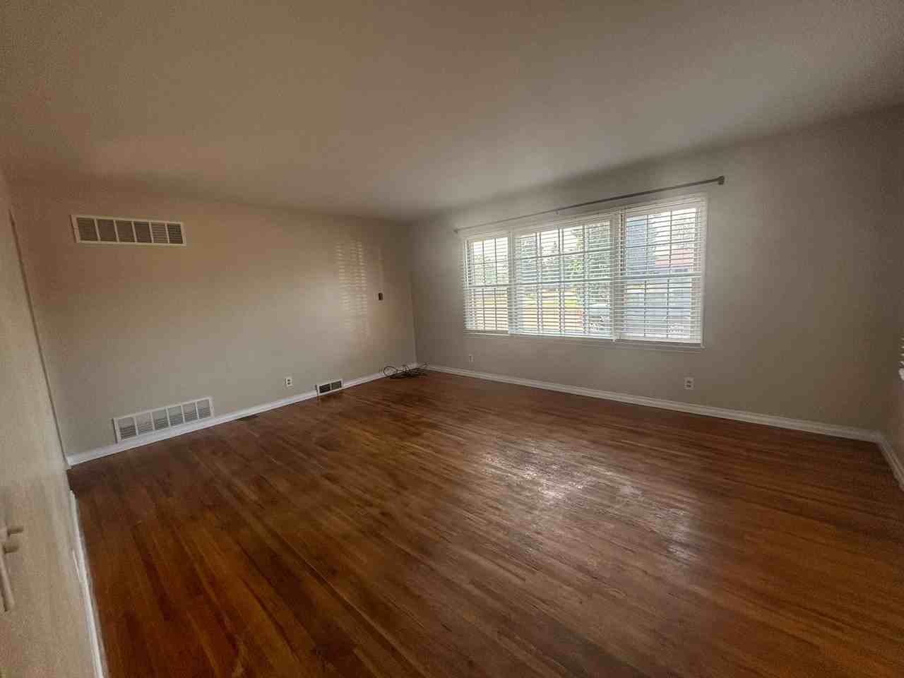 4208 W Saint Louis St - Photo 4 of 14