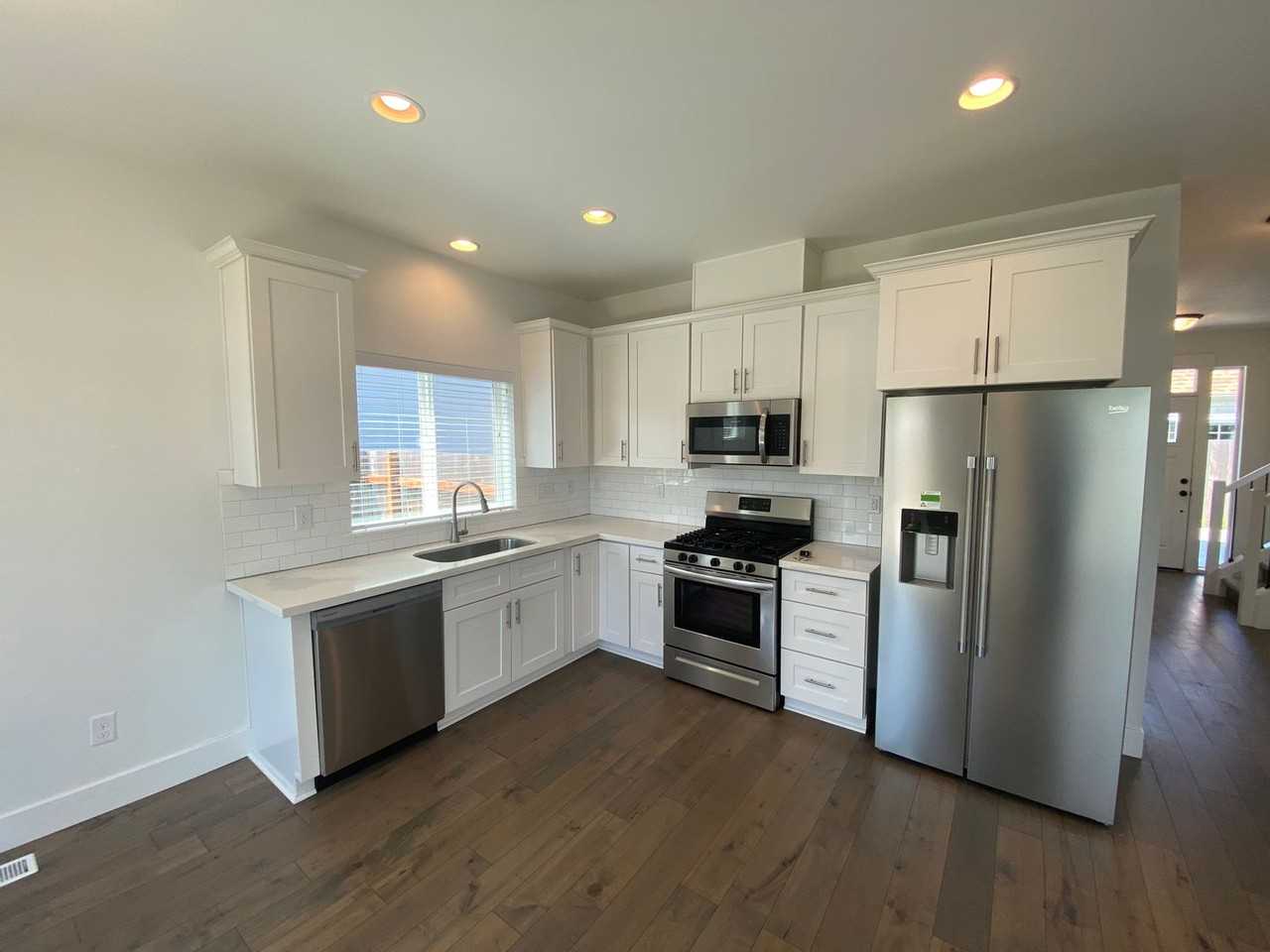 6622 Se 57th Ave - Photo 6 of 34