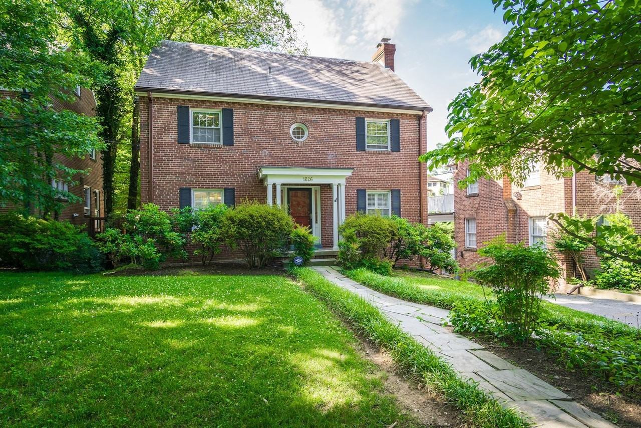 1626 Kalmia Rd Nw ##Nw - Photo 3 of 48