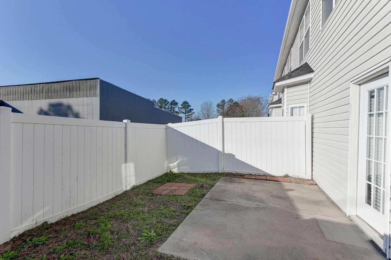 1 Braiden Manor Rd - Photo 2 of 33