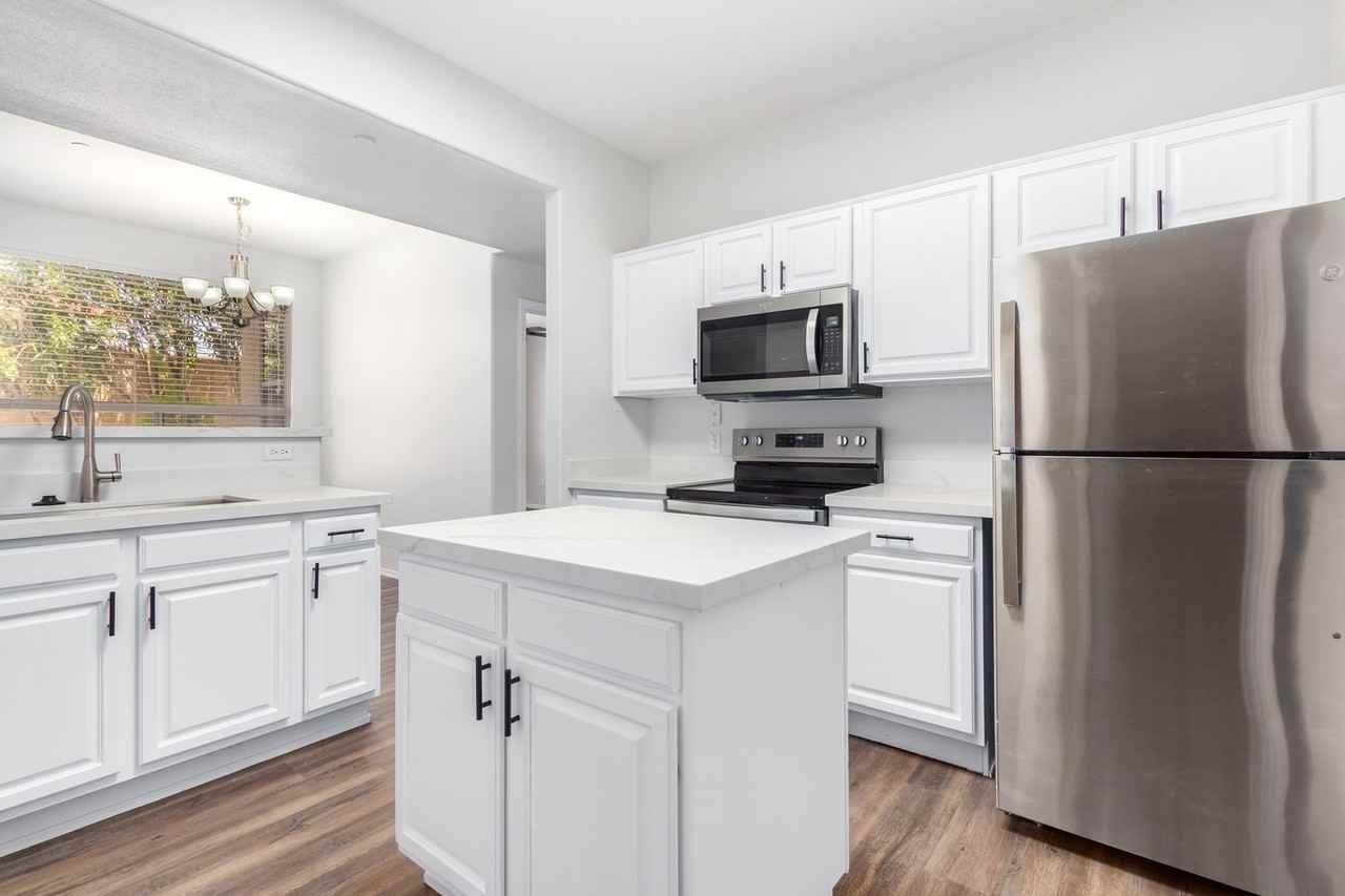 9550 E Thunderbird Rd #130 - Photo 2 of 29