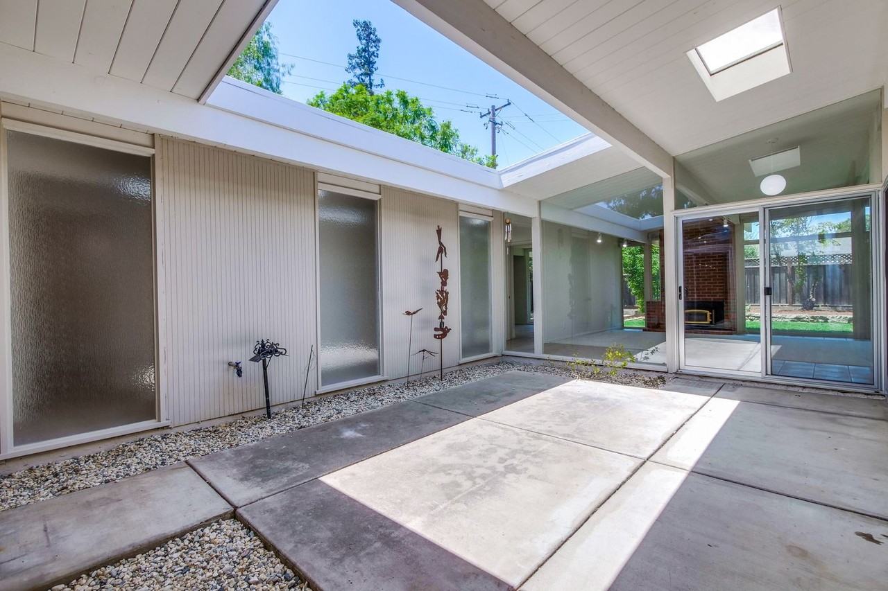 1747 Mossbrook Ave - Photo 2 of 24