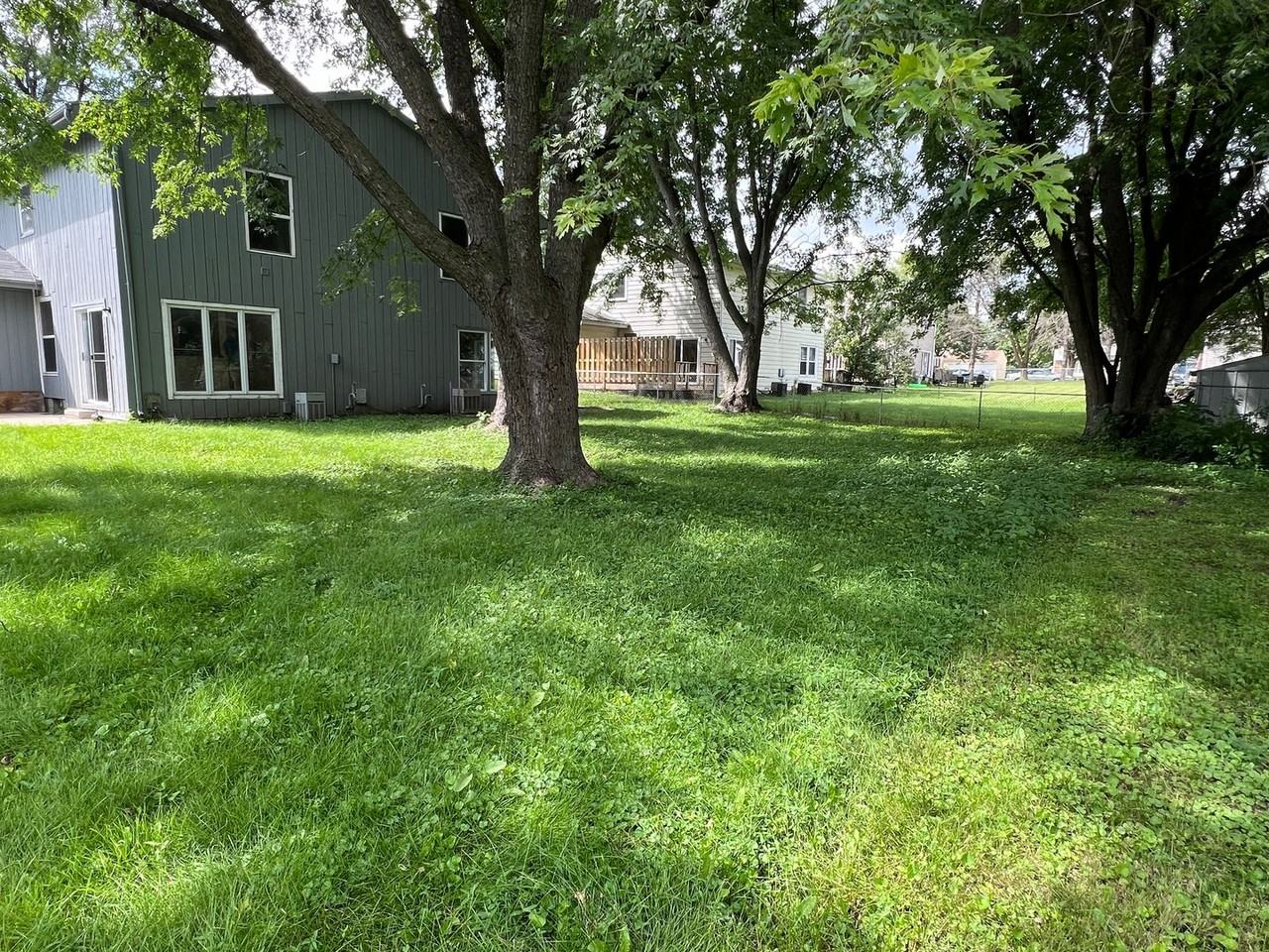 2011 Westbrook Ln - Photo 3 of 6
