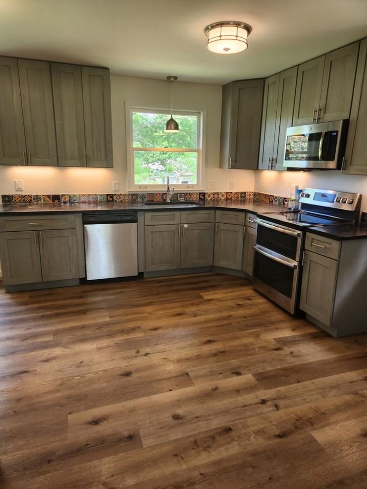 580 Crawford Rd - Photo 3 of 12