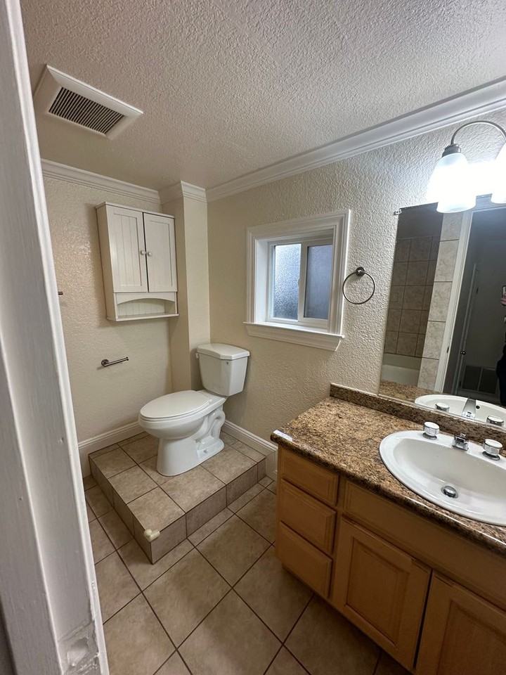 185 Sussex St - Photo 3 of 15