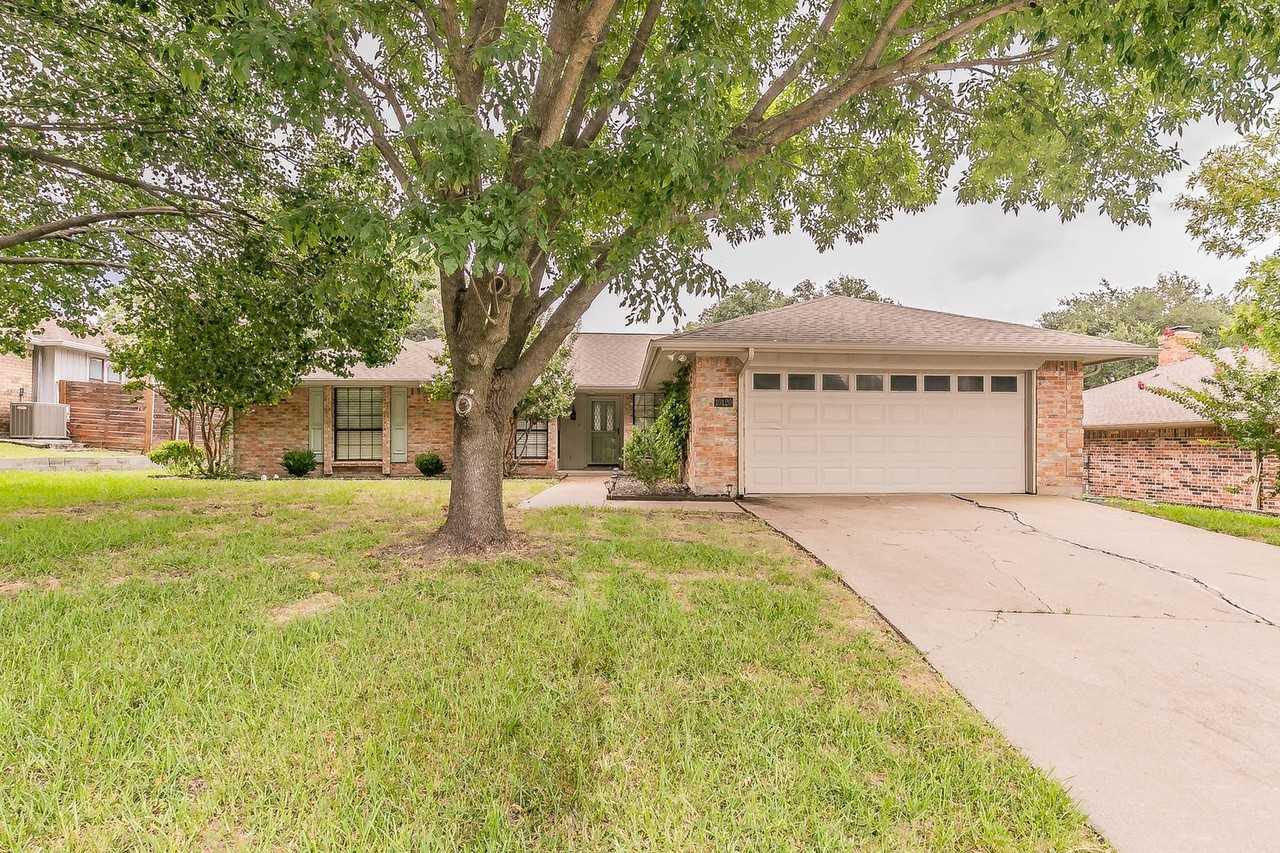 10120 Regent Row St - Photo 2 of 42