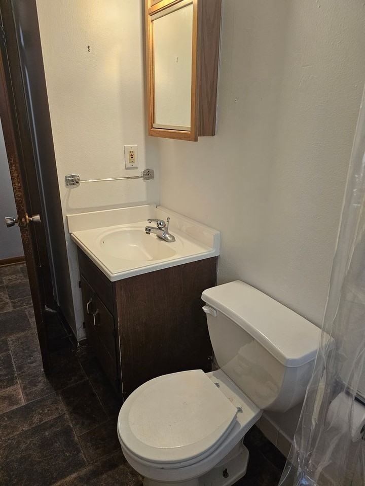 804 1/2 9th Ave - Photo 3 of 9