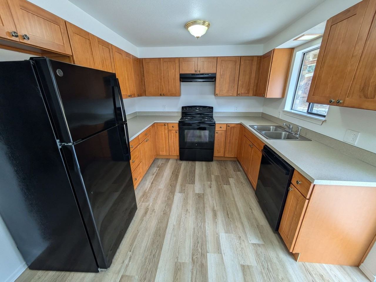 7816 Samurai Drive Southeast - Photo 5 of 14