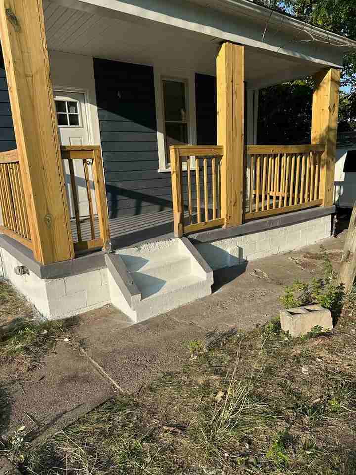 1721 Johnson St - Photo 2 of 17