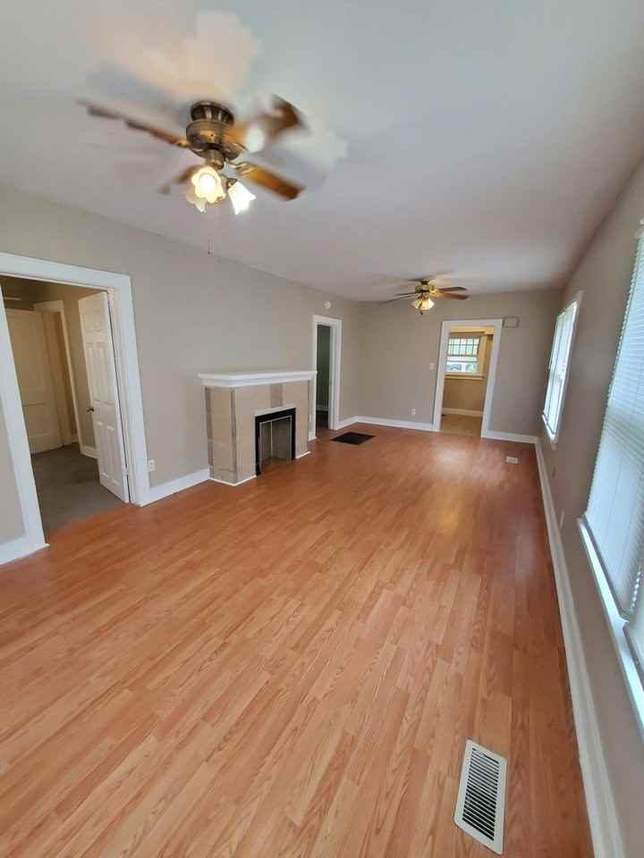 326 N Meridian Ave - Photo 3 of 11