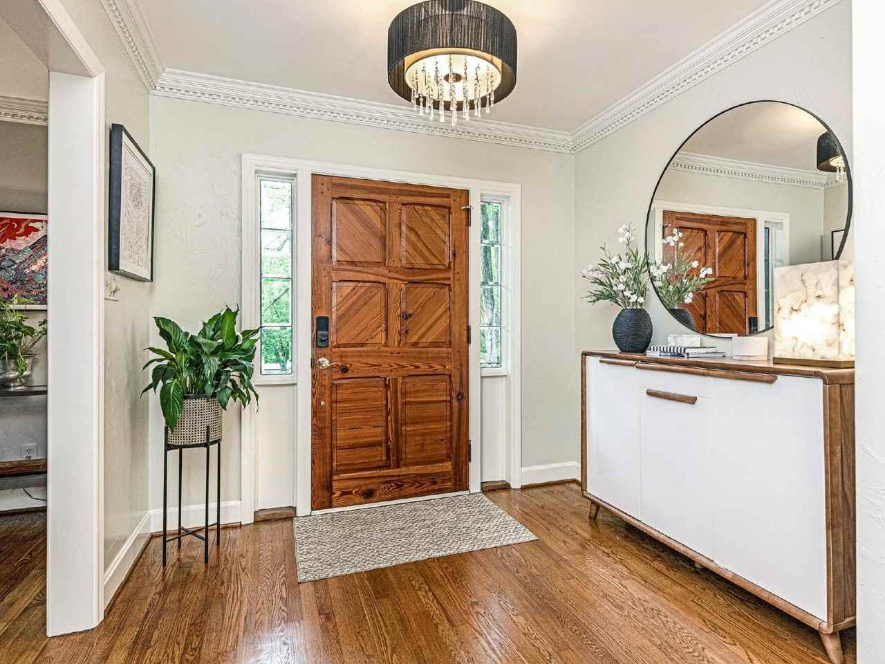 3515 Foxcroft Rd - Photo 3 of 35