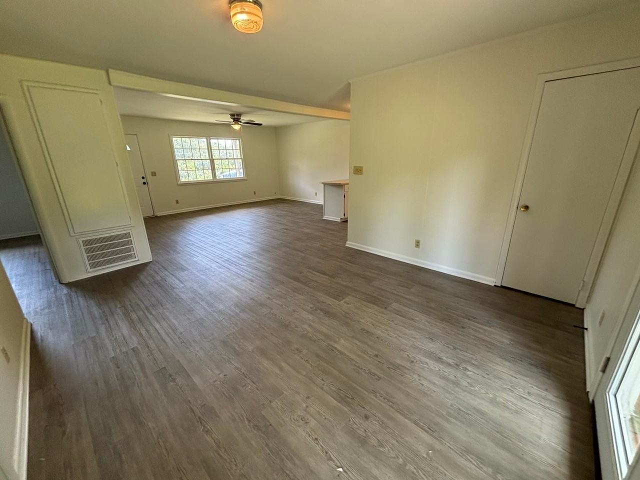 358 Parker Hills Dr - Photo 3 of 12