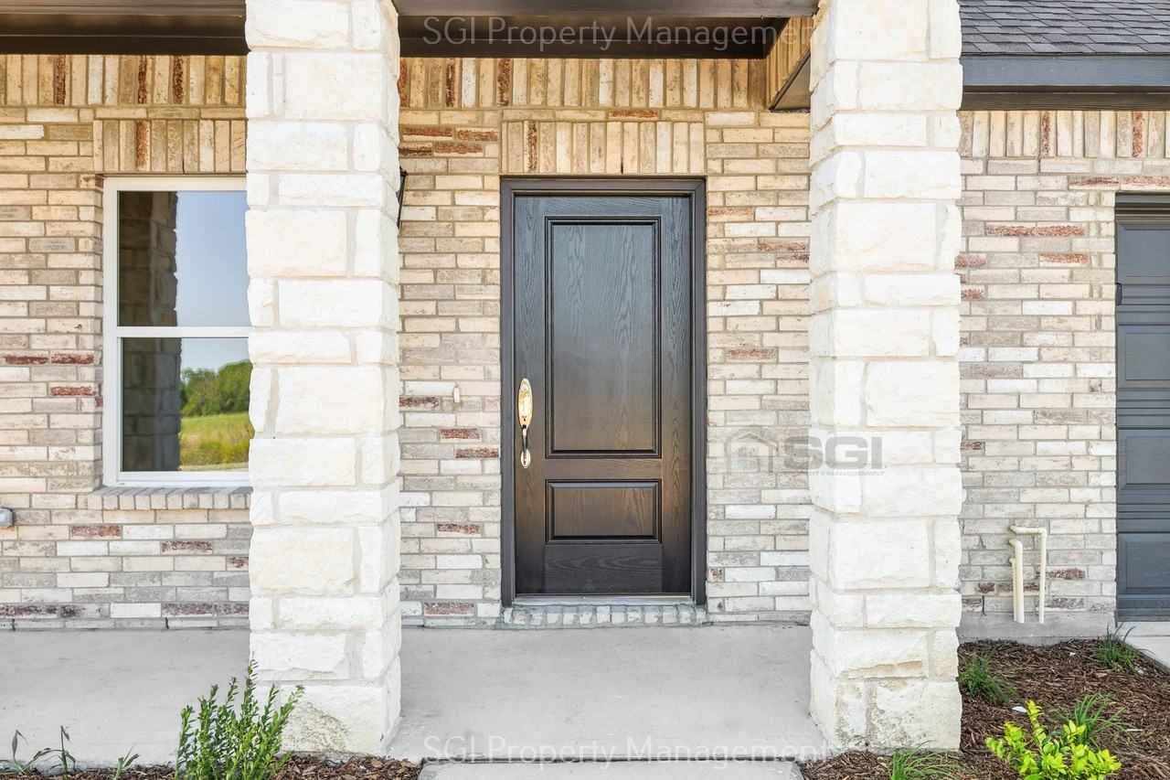 209 Cedar Elm Ln - Photo 3 of 34