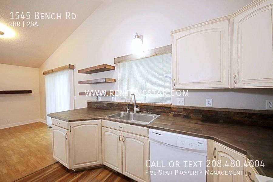 1545 Bench Rd - Photo 6 of 19