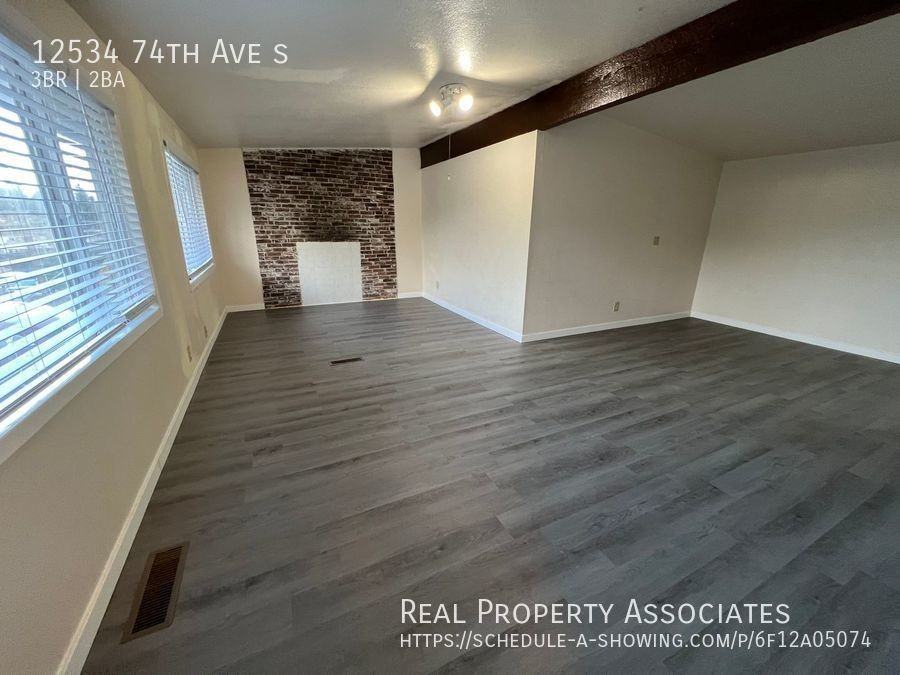 12534 74th Ave S - Photo 2 of 10